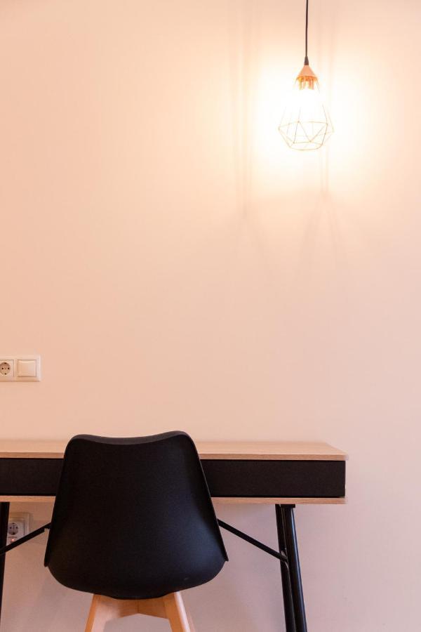 Mini Suites Near Athen'S Airport Free Shuttle From And To Athen'S Airport Spáta Exterior foto